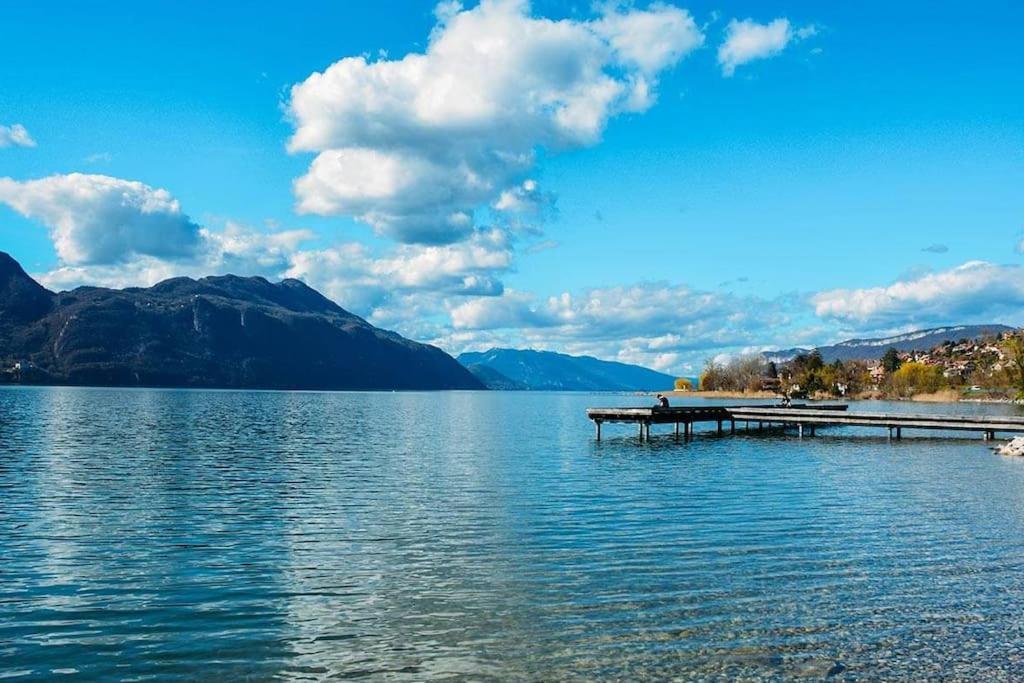 Confort Entre Lac Et Montagne Tresserve Exterior photo